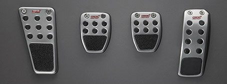 SUBARU【スバル】純正用品 IMPREZA【インプレッサ】STIペダルパッドセット（MT用） カー用品 車用品 部品 パーツ アクセサリ オプション 【宅配便 小サイズ】