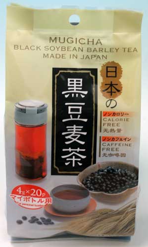 黒豆麦茶（マイボトル用） （4g×20袋入） 大麦・黒豆、混合麦茶　 水でもお湯でもOK 本品は100%国産の大麦と黒大豆を使用しました。 スッキリした喉ごし、爽やかな味と香りの美味しい麦茶を 皆様でお楽しみください。 麦茶はノンカロリー、ノンカフェインです 。 名称 混合麦茶（ティーバッグ） 原材料名 大麦（国産）、黒大豆（国産） 内容量 80g (4g x 20袋） 賞味期限 別途商品に記載 保存方法 直射日光、高温多湿を避けて保存してください 原産国名 日本 販売者 丸中製茶有限会社 三重県度会郡度会町棚橋1393-1 製造者 三栄興産株式会社 佐賀県唐津市相知町相知2635-1