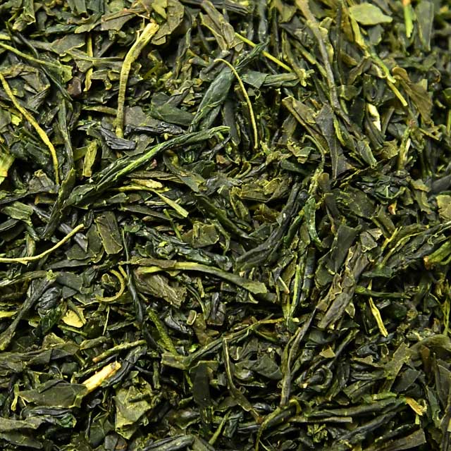 伊勢茶 煎茶 夏摘み煎茶（芽）を仕上げ加工したお茶。 カテキン（苦味）が多めです。 賞味期限 商品発送日より1年間 名称 煎茶 原材料名 茶 原料原産地 三重県 内容量 100g 賞味期限 商品発送日より1年間 保存方法 高温多湿を避け、移り香りにご注意下さい 原産国名 日本 販売者 丸中製茶有限会社 三重県度会郡度会町棚橋1393-1 製造者 丸中製茶　代表者　中村喜彦 三重県度会郡度会町棚橋1393-1