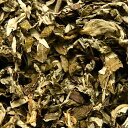 国産 よもぎ茶 キク科の多年草。葉と茎を乾燥させたもの。 昔から若葉は餅草といわれ食用に用いられてきました。 塩化カリウム、ビタミンA、B、Cや精油成分が含まれています。 よもぎ茶ひとつまみを600ccの水で煎じて沸騰したら2〜3分弱火で煎じます。 当工場で火入れ焙煎 選別加工しております。 【ご注文時の注意事項　必ずお読み下さい】 よもぎ茶は自然栽培で製造しているお茶で、茎を取り除き目視選別しておりますが、異物が取り切れず入っている可能性がございます。 そのためお茶以外の異物（お茶の葉を食べる虫、捕食する虫や鳥の毛、お茶の葉以外の草や木片等）が混入している可能性がございます。 その場合は、取り除いてご使用いただきますようお願いいたします。 上記の事を気にされる方は、ご注文頂かないようお願いいたします。 名称 よもぎ茶 原材料名 よもぎ 原料原産地 徳島県 内容量 100g 200g 500g 1000g 賞味期限 商品発送日より2年間 保存方法 高温多湿を避け、移り香りにご注意下さい 原産国名 日本 販売者 丸中製茶有限会社 三重県度会郡度会町棚橋1393-1 製造者 丸中製茶　代表者　中村喜彦 三重県度会郡度会町棚橋1393-1