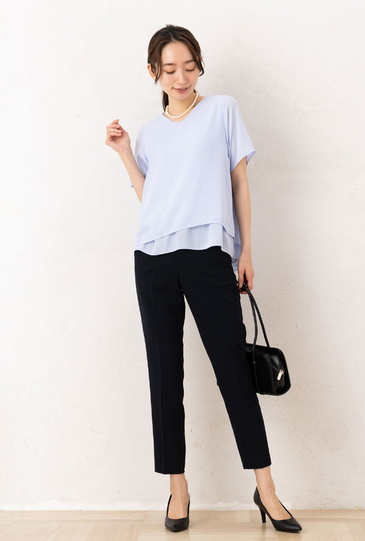 ブラウス トップス レディース 春 夏 別注◆【メール便 送料無料06】【S〜3L】ジョーゼット/シャドーストライプ 裏地TR天竺 Vネック 裾レイヤード 半袖 ブラウス【エコ包装】[bl][ フォーマル オフィス カジュアル ビジネス 入学 入園 卒業 卒園 七五三 母 ママ 秋 ][lf] - Image 2