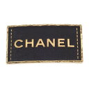 【中古】【Aランク】シャネル CHANEL ロゴプレートブローチ ABA771 メタル レザー ゴールド ブラック A23S刻印 ゴールド金具 レディース ユニセックス ファッション小物 アクセサリー【ISEYA】