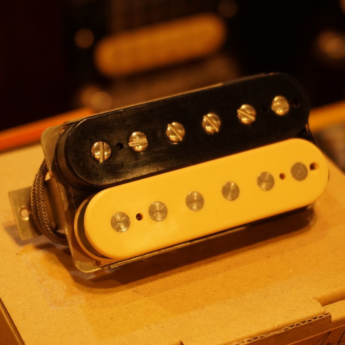 Toneism Pickups / VOHB #4 Zebra AlnicoIII 8.9kΩ【御茶ノ水FINEST_GUITARS】