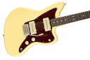 American Performer Jazzmaster カリフォルニア州のコロナ工場で製造されるAmerican Performer Jazzmaster は、USA 製フェンダーならではのオーセンティックなトーンとフィーリングを提供し、パフォーマンスにインスピレーションを与えるモダンスペックを随所にフィーチャーしています。 本モデルは、American Performer シリーズのために特別に開発された、リッチで表情豊かなトーンを奏でるYosemite(TM) Jazzmaster(R) シングルコイルピックアップを2 基搭載しています。 Yosemite (TM)ピックアップは高出力を実現する面取りのないポールピースのスタッガード仕様となっており、ピックアップをシェラック溶液でポッティングすることでフィードバックを抑制しながらダイナミックなサウンドを奏でます。 またAmerican Performer Jazzmaster はあらゆるボリュームレベルで均一なトーンバランスを維持するGreasebucket(TM)トーンサーキットを搭載します。さらにブリッジにはヴィンテージスタイルのStratocaster (R) スタイル6 点支持シンクロナイズドトレモロを採用。9.5 インチラジアス 指板のModern C シェイプネックには22 本のジャンボフレットを装備し、スムーズかつ正確なベンディングが行えます。 ■付属品：ギグケース、トレモロアーム、メーカー正規保証書 主な仕様 Body Material AlderBody Finish Gloss PolyurethaneBody Shape Jazzmaster(R)Neck Material MapleNeck Finish Satin UrethaneNeck Shape Modern "C"Scale Length 25.5" (648 mm)Fingerboard Material RosewoodFingerboard Radius 9.5" (241 mm)Number of Frets 22Fret Size JumboNut Material Synthetic BoneNut Width 1.685" (42.8 mm)Position Inlays White DotsTruss Rod StandardTruss Rod Nut 1/8" American SeriesBridge Pickup Yosemite Jazzmaster Single-CoilNeck Pickup Yosemite Jazzmaster Single-CoilControls Master Volume, Master ToneSwitching 3-Position Toggle: Position 1. Bridge Pickup, Position 2. Bridge and Neck Pickups, Position 3. Neck PickupConfiguration SSBridge 6-Saddle Vintage-Style Synchronized TremoloHardware Finish Nickel/ChromeTuning Machines Fender ClassicGear(TM)Pickguard 4-Ply Brown ShellControl Knobs Aged WhiteSwitch Tip Aged WhiteNeck Plate 4-Bolt ■保証:2年 ※画像はサンプルです。 複数のモールに掲載されているため、売却に伴う商品情報の削除は迅速を心掛けておりますが必ずしもリアルタイムではございませんので、ご注文後に万一売り切れとなっておりました際は誠に申し訳ございませんがご容赦くださいませ。