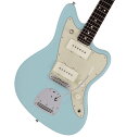 24インチスケールを採用した日本製ジュニアコレクション『ジャズマスター』登場！ Made in Japan Junior Collection Jazzmasterは従来のFenderのルックスを纏いながら24インチのショートスケール指板を採用した、これから楽器を始めるエントリープレイヤーや若年層への新しい選択肢の一つとなるギターです。 24インチスケール指板がコードを押さえやすさと押弦時の指への負担を軽減し、約94%にスケールダウンしたコンパクトなボディと新しいボディキャビティ設計により軽量化を実現することで、より高い演奏性を提供します。 搭載している新設計のJunior Collection Modified Single Coil Jazzmasterピックアップは、エフェクトとも相性の良い本格的なJazzmasterトーンが得られます。 ヴィンテージタイプのチューナーとヴィンテージスタイルのフローティングトレモロブリッジにより、チューニングの安定性を確保しています。■付属品：ソフトケース、トレモロアーム、メーカー正規保証書※画像はサンプルです。 主な仕様 Body Material: Basswood Body Finish: Gloss Polyester, Satin Polyester Neck: Maple, Modern “C” Neck Finish: Satin Urethane Fingerboard: Rosewood, 9.5” (241 mm) Frets: 22, Narrow Tall Position Inlays: White Dot Nut (Material/Width): Bone, 1.650” (42 mm) Tuning Machines: Vintage-Style Scale Length: 24” (610 mm) Bridge: 6-Saddle Vintage-Style Adjustable with “Floating” Tremolo Tailpiece Pickguard: 3-Ply Mint Green Pickups: Junior Collection Modified Single Coil Jazzmaster (Bridge), (Middle), Junior Collection Modified Single Coil Jazzmaster (Neck) Pickup Switching: 3-Position Toggle: Position 1. Bridge Pickup, Position 2. Bridge And Neck Pickups, Position 3. Neck Pickup Controls: Master Volume, Master Tone Control Knobs: Vintage White Plastic Hardware Finish: Nickel/Chrome Strings: Nickel Plated Steel (.009-.042 Gauges) Case/Gig Bag: Gig Bag