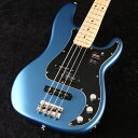 American Performer Precision Bass カリフォルニア州のコロナ工場で製造されるAmerican Performer Precision Bass は、USA 製フェンダーな らではのオーセンティックなトーンとフィーリングを提 供し、パフォーマンスにインスピレーションを与えるモ ダンスペックを随所にフィーチャーしています。 本モデルは、American Performer シリーズのために 特別に開発された、リッチで表情豊かなトーンを奏でる Yosemite(TM)スプリットコイルPrecision Bass ミドル ピックアップと、Yosemite シングルコイルJazz Bass リアピックアップを搭載しています。 Yosemite (TM)ピッ クアップは高出力を実現する面取りのないポールピース のスタッガード仕様となっており、ピックアップをシェ ラック溶液でポッティングすることでフィードバックを 抑制しながらダイナミックなサウンドを奏でます。 またAmerican Performer Precision Bass はトーン を絞った際に低域も同時に適量アッテネートする Greasebucket(TM)トーンサーキットを搭載し、音の濁り を防ぎます。9.5 インチラジアス指板のModern C シェ イプネックには20 本のミディアムジャンボフレットを 装備し、快適なプレイアビリティで表現力に溢れたパ フォーマンスをサポートします。 ■付属品：ギグケース、メーカー正規保証書 主な仕様 Body Material Alder Body Finish Satin Polyurethane Body Shape Precision Bass(R) Bridge Pickup Yosemite(TM) Single-Coil Jazz Bass Middle Pickup Yosemite (TM) Split Single-Coil Precision Bass Controls Volume 1. (Middle Pickup), Volume 2. (Bridge Pickup), Master Greasebucket(TM) Tone Circuit (Rolls Off Highs without Adding Bass) Configuration PJ Bridge 4-Saddle Vintage-Style with Steel Saddles Hardware Finish Nickel/Chrome Tuning Machines Fender (R) "F" Light-Weight Vintage-Paddle Keys with Tapered Shafts Pickguard 3-Ply Black/White/Black Control Knobs Knurled Flat-Top Neck Plate 4-Bolt Neck Material Maple Neck Finish Satin Urethane Neck Shape Modern "C" Scale Length 34" (864 mm) Fingerboard Radius 9.5" (241 mm) Number of Frets 20 Fret Size Medium Jumbo Nut Material Synthetic Bone Nut Width 1.625" (41.3 mm) Truss Rod Standard Truss Rod Nut 3/16" Hex Adjustment ■保証:2年 JAN 0885978975617 個体情報 シリアルナンバー　US22073015 重量　4kg