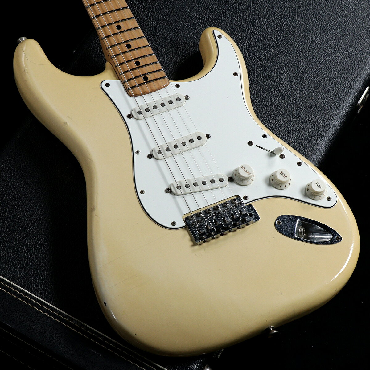  FENDER / 1975 Stratocaster Alder Body/Maple Finger Board White 《05VG》