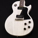 「TV White」フィニッシュを採用した、1957 Les Paul Special Single Cutが入荷！！ フラットなマホガニーボディーに、2基のP-90ピックアップというシンプルかつ味わい深いモデル。マホガニー特有の甘く太いサウンドと、シャープなP-90ピックアップのマッチングは素晴らしく、両者が相まった幅広い音響特性と、シングルピックアップ特有のピッキング強弱に関わるダイナミックレンジは感情表現の幅を豊かにし、ジャンルを超えて幅広い支持を集めています。 ネックシェイプは『50s Rounded Medium C』としており、ギブソンらしい肉付きを感じさせますが、過去にあった太すぎる感じではなくナイスなフィーリングです。 サウンドを決める特徴の一つにそのラップアラウンドスタイルのバーブリッジ。そのテールピースと一体化したブリッジは、弦振動をボディトップへと逃がす事のない理想的なものといえ、ギブソンを追って止まないP社のノントレモロモデルにも採用されているのは周知の事実。またストップテールピース部分がない分、スッキリとした洗練されたルックスを実現してくれます。 導管がくっきりと出た「TV White」フィニッシュはビンテージ感もタップリで、クールなルックスが特徴です。 近年はあまり製作されておりませんでしたので、気になる方はお早めにお問い合わせくださいませ！ 主な仕様 Body : 1-Piece Solid Mahogany Neck : Solid Mahogany Neck Profile : 50s Rounded Medium C Fingerboard : Indian Rosewood, Hide Glue Fit Tailpiece : Wraparound Bridge : Wraparound Rhythm Pickup : Custom Soapbar P90 Lead Pickup : Custom Soapbar P90 Controls : CTS 500K Audio Taper Potentiometers, Paper-in-Oil Capacitors ■シリアル : 731889■重量 : 3.68 kg■JAN : 4570156001382 ■付属品 : 認定証、ハードケース、正規保証（要ユーザー登録） 複数のサイトに掲載しておりますため、他のサイトにて既にご販売済みである場合もございます。 売却に伴う商品情報の削除は迅速を心掛けておりますが、ご注文後に万一売り切れとなっておりました際は誠に申し訳ございませんがご容赦くださいませ。