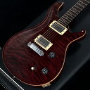 2008年に限定150のみ生産されたLimited Run 57/08 McCartyが入荷いたしました!! アメリカPRS本社にて行われた"2008 Experience PRS"にて発表されたリミテッドモデル。 日本国内には当時約20程度が入荷したおり、とても数の少ないモデルとなっています。 ボディートップには美しい10トップグレードのキルト・メイプルを使用。 ボディーバックとネックには当時新しく発表されたアル・ディ・メオラ・シグネチャーに採用されていたライトウェイト・マホガニーとペルビアンマホガニーを採用。 指板材にも同じくアル・ディ・メオラ・シグネチャーに採用されていたブラック・ローズウッドが採用されています。 ボディーバックにライト・ウェイト・マホガニーを採用する事でかなり軽量となっており、重量はなんと約3.43Kg!! ネックと指板材には密度の濃い木材を使うことでしっかりと引き締まったサウンドを実現しています。 オリジナルのピックアップは当時としてはまだ新しいモデルであった57/08がマウントされていましたが、 前オーナー様によりピックアップはフロント/リア共にShurのアルドリッジへと変更されています。Toneノブはプッシュ/プル式でコイルタップ機能となっています。 ボディーには軽度の白濁症状が発生していますが、真っ白というよりは自然なフェイド感が出ており、 同社でも採用される事の多い ラデーション・フィニッシュのような変化のあるルックスとなっています。 その他、傷や打痕などの使用感はございますが、入荷後に専門のリペア担当にてチェック・全体調整を行い、演奏コンディションも良好です。 オリジナルのハードケースとバードタグが付属いたします。 ※リミテッドシリアル記載のサイン入りバックプレート欠品。 ※誠に恐れ入りますが商品の特性上、石橋楽器内の他店舗・移動でのご案内は全て御遠慮させていただきます。 お問い合わせは石橋楽器渋谷店にお願い申し上げます。 ■商品ランク:B+：多少傷はあるが通常使用する用途において問題なし ■製造年:2008 ■製造国:アメリカ ■保証:6ヵ月 ■シリアルナンバー:08 142983 ■ケース:ハードケース/純正 ■重量:3.43 kg ■フレット残り:60%〜70%程度 ■トラスロッド:締め/緩め方向に余裕あり ■ネックコンディション:問題無し ■説明書:なし ■他付属品:バードタグ ■備考：その他付属品は画像に写っているもののみとなります。 ----------------------------- ▼必ずお読み下さい ※こちらの商品は中古品の現物1点限りでございます。 ※中古品につき、使用による傷・打痕等、写真に写りにくい傷がございます。予めご了承くださいませ。 ※店頭及び、複数のモールに掲載されているため、販売状況・在庫状況にはタイムラグがあり、リアルタイムではございません。 その為、ご注文時に既に売却済となっている可能性がございます。