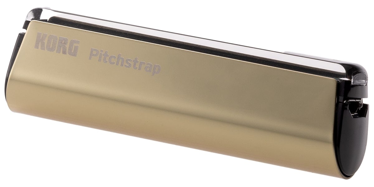 世界初のストラップ装着チューナー 「世界初のストラップ装着チューナー」高彩度かつ多彩な表示と豊富な機能をそのままに、洗練されたデザインと高級感のある3色展開は楽器の存在感を損なわず、スタイリングのアクセントにも。 PST-1は世界初！ストラップからギター、ベースのピッチを感知するチューナーです。 洗練されたデザインとステンレススティールによる外装はストラップや楽器と自然に馴染みながらエレガントさを演出し、視認性の良いディスプレイ部はプレイヤーに心地よさをもたらします。 ギターやベース本体に直接触れず、楽器を美しく支えるチューナーです。 ◯ストラップに装着する全く新しいチューナー ◯ストラップに伝わるギター、ベースの弦振動を正確に検出 ◯スリムな形状とステンレス製の高級感〜3色展開 ◯高精度なストロボ・モード、ギター＆ベース・ナビゲーションモードを含む、多彩な表示モード ◯着けやすく、動きのある演奏にも対応 ◯様々な音楽のシチュエーションに対応するキャリブレーション機能 ◯USB充電方式 ■ストラップに装着する全く新しいチューナー ストラップに装着する世界初のチューナー。高い性能に加え、スリムな形状に高級感のある仕上げを施しました。 ■ストラップに伝わる弦振動を正確に検出 感度を高める技術によりストラップの微弱な振動から正確なチューニングを可能にしました。 ■スリムな形状とステンレス製の高級感〜3色展開 ステンレススティールが美しい外観はゴールド、ブラック、シルバーの3色のバリエーション。ステージで輝く楽器と馴染みつつも存在感を放ち、積極的に身につけたくなるチューナーです。 ■高精度なストロボモード、ギター＆ベースナビゲーションモードを含む、多彩な表示モード オーソドックスな「レギュラー・モード」、メーターが流れる方向と速度でピッチの変化を示し、細かな誤差まで視認しやすく±0.1セントまで追い込める超高精度チューニングが可能な「ストロボ・モード」に加え、低音弦から始めてピッチが合うと次の弦のチューニングに自然と移行して行く、ナビゲーションモードをギター用とベース用二つ搭載。 ■着けやすく、動きのある演奏にも対応 ポケットから出してストラップに素早く装着。取り付け位置がプレイヤーの身体の中心に近いため、チューナーを付けたままでも振り回されることがなく動きのある演奏が可能です。 ■USB充電方式 使い捨て電池不要のUSB充電対応。わずか1時間の充電で最大8時間連続使用可能。充電用USBケーブル付属。 ●主な仕様 ●?律? 12平均律（クロマチック） ●測定範囲（サイン波）?A0（27.50Hz）〜C8（4186.0Hz） ●測定精度?±0.1セント（ストロボ?モード） ●基準ピッチ範囲?A4=436〜445 Hz（1 Hz単位） ●内蔵電池?リチウム?イオン電池 ●充電時間?約1時間 ●連続使?時間?約8時間（フル充電時の?安） ●外形?法（W × D × H）? 68×20×20mm ●質量? 26g ●付属品?ご購?のお客様へ、USBケーブル（USB Type-A/ Micro USB Type-B）、安全上のご注意 *充電池は消耗品のため、充放電を繰り返すと使?できる時間が徐々に短くなります。 *仕様および外観は、改良のため予告なく変更する場合があります。 ※画像はサンプルです。