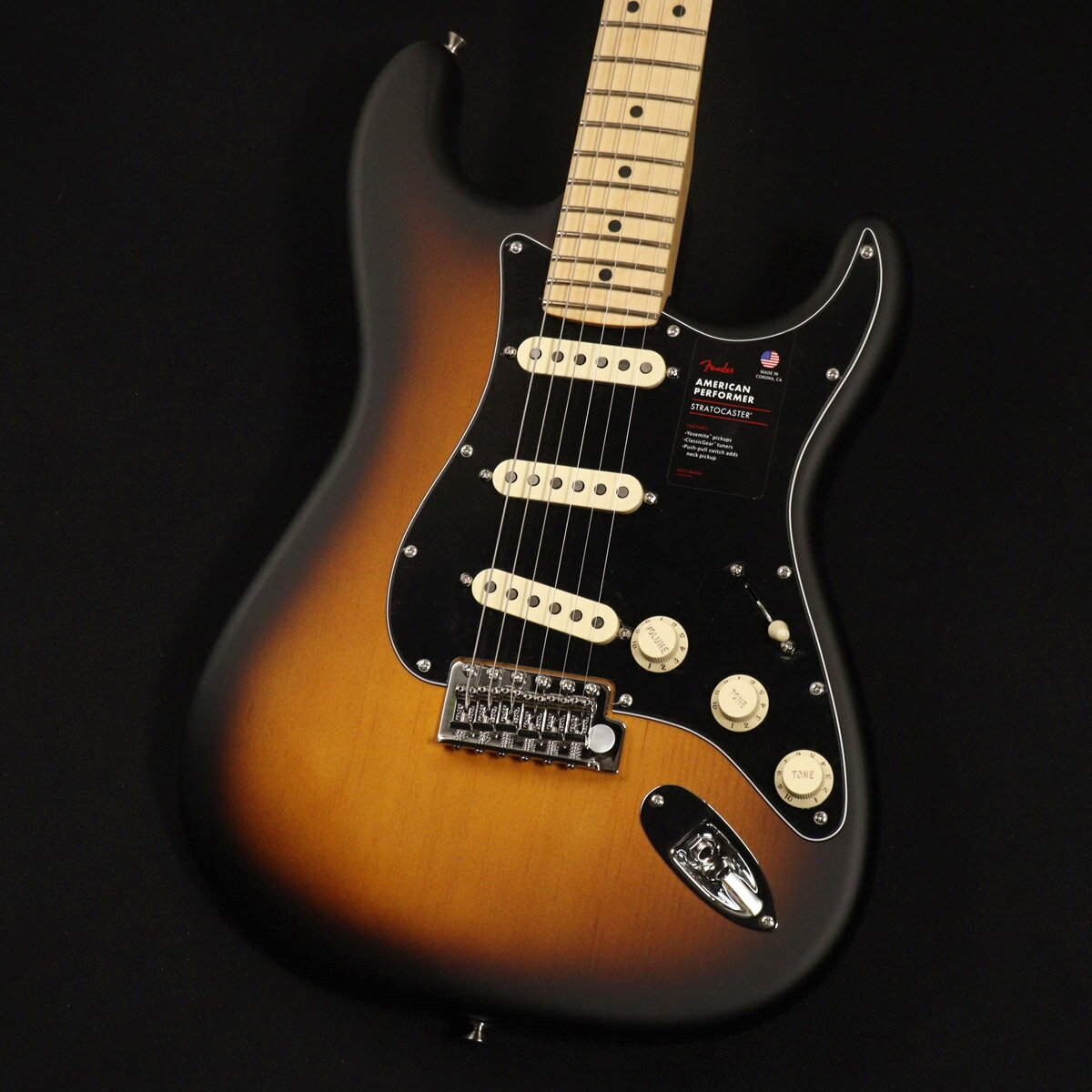 国内ではイシバシ楽器でしか買えないUSA製フェンダーがなんと17万円台の大特価！Pine(パイン)材を使用したアメリカンパフォーマー国内では、イシバシ楽器店限定販売となります。 限定 FSR American Performer Timber Stratocaster には、3 種類の美しいトーンウッド オプションが用意されています。 サテン・モカ仕上げの Sassafras、サテン・2カラー サンバースト仕上げの Pine、またはサテン・ハニー バースト仕上げの Spruce からお選び頂けます。 米国カリフォルニア州のコロナ工場で製作されたAmerican Performer Stratocasterは、フェンダーならではの卓越したトーンとオーセンティックな演奏性と、モダンでプレイヤーフレンドリーな仕様を融合させ、あなたのパフォーマンスを新たな高みへと導きます。 American Performer Stratocasterは、表現力豊かでリッチなトーンを提供するYosemiteシングルコイルピックアップを搭載。 Yosemiteピックアップは、フラットなスタッガードポールピースにより出力を向上させ、ハウリングを抑えながらコイルのナチュラルなトーンを引き出す特別なシェラックコーティングが施されています。 これらのピックアップは、あらゆる音楽パフォーマンスに理想的なダイナミックサウンドを生み出します。 また、トーンを絞った時にサウンドが濁らないGreasebucketトーン回路と、全てのピックアップポジションでネックピックアップを常時Onにできるプッシュ/プル式トーンノブも備えています。22本のジャンボフレットを配した9.5インチラジアス指板のModern “C”シェイプは、あらゆる演奏スタイルに理想的なプレイアビリティーをお約束します。 主な仕様 Body Material : Pine Body Finish : Satin Urethane Neck : Maple, Modern “C” Neck Finish : Satin Urethane Fingerboard : Maple, 9.5” (241 mm) Frets : 22, Jumbo Position Inlays : Black Dot Nut (Material/Width) : Synthetic Bone, 1.685” (42.8 mm) Tuning Machines : Fender ClassicGear Scale Length : 25.5” (64.77 cm) Bridge : 6-Saddle Vintage-Style Synchronized Tremolo Pickguard : 3-Ply Black Pickups : Yosemite Single-Coil Stratocaster (Bridge), Yosemite Single-Coil Stratocaster (Middle), Yosemite Single-Coil Stratocaster (Neck) Pickup Switching : 5-Position Blade Special Electronics : Push/Pull Switch up on Tone 2 adds Neck Pickup in Parallel For Positions 1 and 2 Auxiliary Switching : Push/Pull Switch On Tone 2 Adds Neck Pickup Controls : Master Volume, Tone 1. (Neck & Middle Pickup), Tone 2. Greasebucket Tone Circuit(Bridge Pickup) Control Knobs : Aged White Plastic Hardware Finish : Nickel/Chrome Strings : Fender USA 250L Nickel Plated Steel (.009-.042 Gauges), PN 0730250403 Case/Gig Bag : Deluxe Gig Bag ■ シリアル : US240025252 ■ 重量 : 3.24kg ■JAN : 0885978094028 ■付属品:ギグバッグ、トレモロアーム、調整用レンチ、メーカー保証書 複数のサイトに掲載しておりますため、他のサイトにて既にご販売済みである場合もございます。 売却に伴う商品情報の削除は迅速を心掛けておりますが、ご注文後に万一売り切れとなっておりました際は誠に申し訳ございませんがご容赦くださいませ。