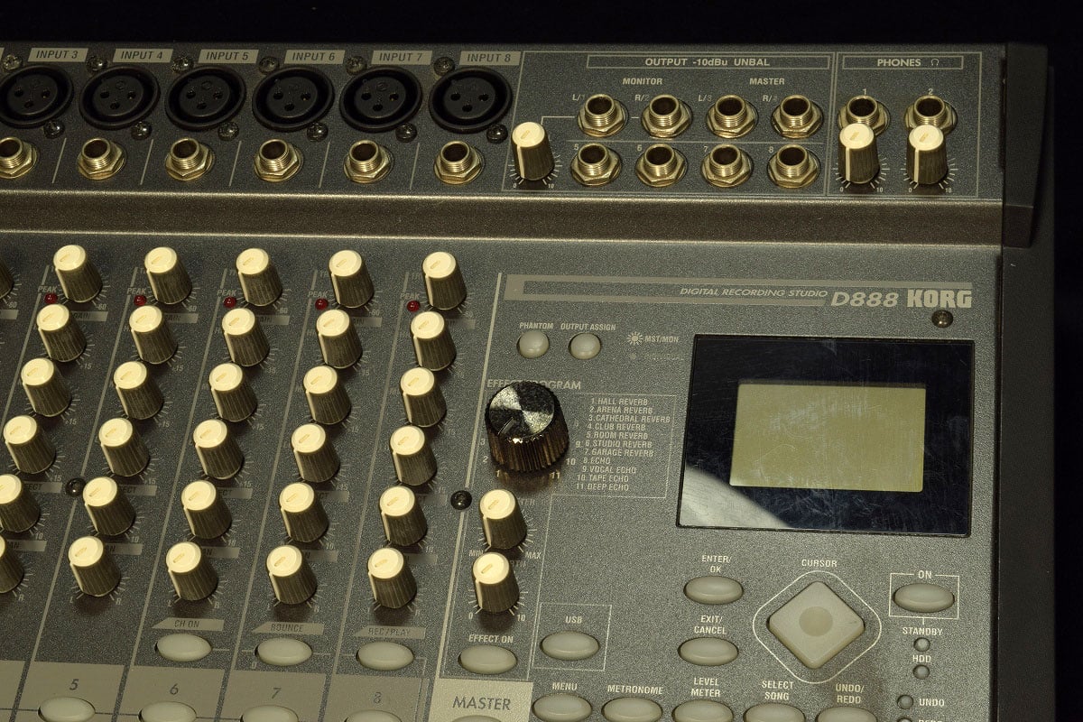 イシバシ楽器 17Shopsの【中古】KORG コルグ / D888 Digital Recording Studio 【福岡パルコ店】｜アングル3