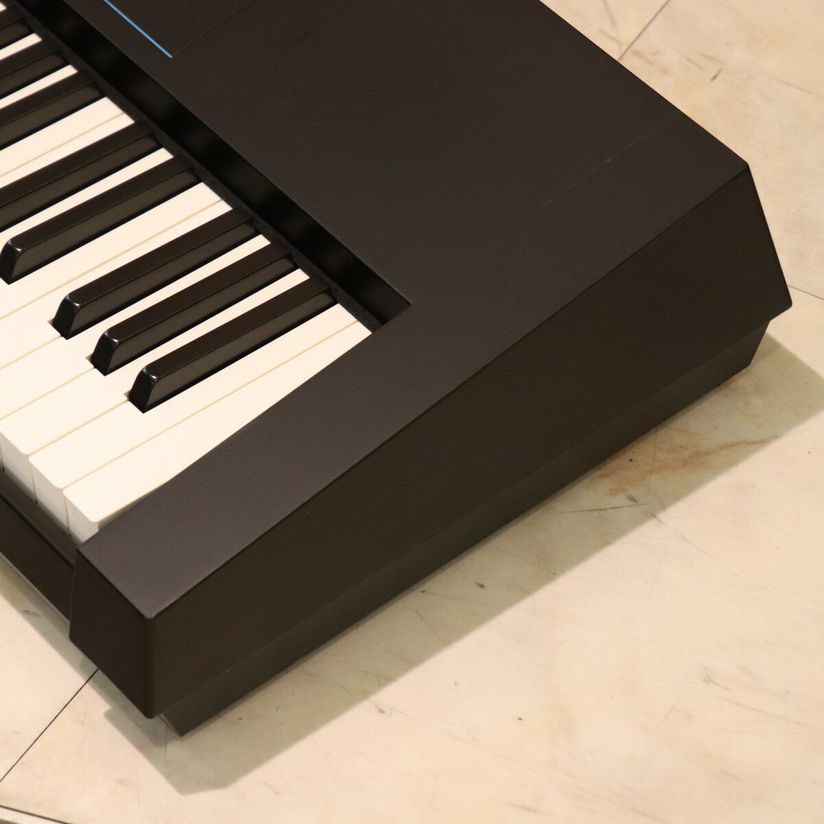 Roland JUNO-DS88