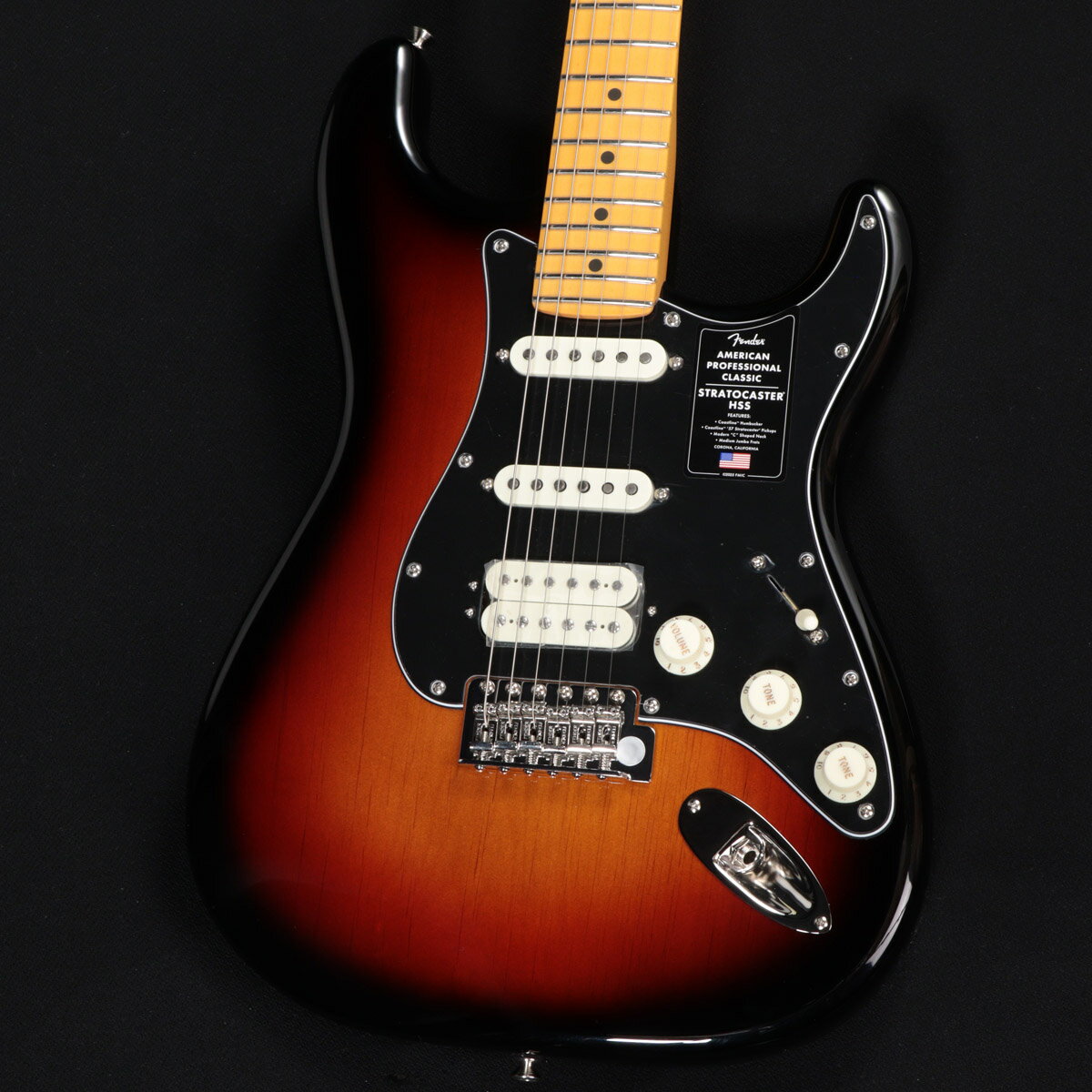 ヴィンテージの魅力とモダンなパフォーマンスが完璧に融合した『American Professional Classic』シリーズ！ American Professional Classic Stratocaster HSSは、ヴィンテージの魅力とモダンなパフォーマンスが完璧に融合したギターです。 ヴィンテージにインスパイアされたCoastline ’57 StratocasterピックアップとCoastlineハムバッカーを搭載し、パンチと煌めきに満ちた、深みのあるトーンを奏でます。 洗練されたModern “C”シェイプネックは、快適な演奏性を提供し、Fender Staggered ClassicGearチューナーは、クラシックなルックスと正確なチューニング安定性を両立しています。 カスタムフェードのヴィンテージ仕上げや、フェンダーらしいクラシックな塗装をラインナップ。サウンドだけでなく、見た目の美しさにもこだわりました。 American Professional Classic Stratocaster HSSは、フェンダー黄金期の魂を受け継ぎながら、現代のプレイヤーのために進化したモデルです。 ■Features ・アルダーボディ ・Coastline ’57 StratocasterピックアップとCoastlineハムバッカー ・Modern “C”シェイプネック、9.5インチラジアス指板、ミディアムジャンボフレット ・ヴィンテージスタイルハードウェアとFender Staggered ClassicGearチューナー ・Greasebucket トーン回路搭載 ・ギグバッグ付属 主な仕様 Body Material : Alder Body Finish : Gloss Urethane Neck : Maple, Modern “C” Neck Finish : Satin Urethane Fingerboard : Maple, 9.5” (241 mm) Frets : 22, Jumbo Position Inlays : Black Dot Nut (Material/Width) : Synthetic Bone, 1.685” (42.8 mm) Tuning Machines : Fender ClassicGear Staggered Scale Length : 25.5” (64.77 cm) Bridge : 6-Saddle Vintage-Style Synchronized Tremolo Pickguard : 3-Ply Black Pickups : Coastline Humbucker (Bridge), Coastline ‘57 Single-Coil Stratocaster RWRP (Middle), Coastline ‘57 Single-Coil Stratocaster (Neck) Pickup Switching:5-Position Blade : Postion 1. Bridge Humbucking Pickup; Position 2. Middle Pickup and Bridge Humbucking Pickup; Position 3. Middle Pickup; Position 4. Neck and Middle Pickup;Position 5. Neck Pickup Controls : Master Volume, Tone 1. (Neck & Middle Pickup), Tone 2. Greasebucket Tone Circuit(Bridge Pickup) Control Knobs : Aged White Plastic Hardware Finish : Nickel/Chrome Strings : Fender USA 250L Nickel Plated Steel (.009-.042 Gauges), PN 0730250403 Case/Gig Bag : Included : Deluxe Gig Bag ■ シリアル : US25052036 ■ 重量 : 3.49kg ■ JAN : 0885978638826 ■ 付属品 : デラックスギグバッグ、トレモロアーム、調整用レンチ、メーカー保証書 複数のサイトに掲載しておりますため、他のサイトにて既にご販売済みである場合もございます。 売却に伴う商品情報の削除は迅速を心掛けておりますが、ご注文後に万一売り切れとなっておりました際は誠に申し訳ございませんがご容赦くださいませ。