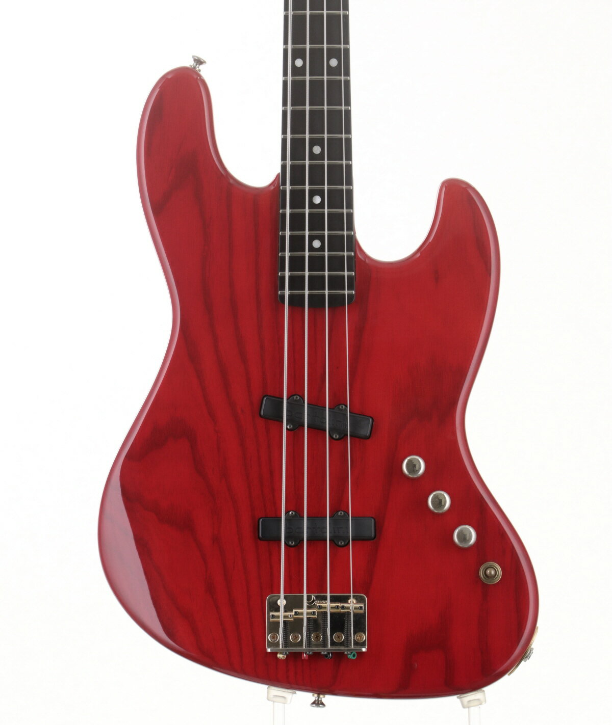 国産コンポーネント老舗 MOON JJ-4の中古が入荷しました！アッシュボディ、エボニー指板にブラスナットという抜群の抜けとレスポンスが期待できるマテリアル。ピックアップはBartolini製を2基搭載。コントロールは2ボリューム、1トーン、PUセレクターとなっています。 4弦ペグ持ち手に若干の曲がりが見られます。その他細かい擦り傷や打痕、金属パーツのくすみなどはございますがまだまだお使いいただける一本です。入荷後クリーニング、全体調整済みで演奏上問題ありません。 製品仕様 商品ランクB＋：多少傷はあるが通常使用する用途において問題なし 保証期間12ヶ月 シリアルナンバー14936 製造年- 製造国日本 ケースソフトケース 付属品- 重量0kg トラスロッド【問題なし】ロッド左右60度まで確認済みにて問題なし フレット残り【問題なし】充分なフレット高さあり 弦高低音弦側12フレット上 2.5mm 弦高高音弦側12フレット上 2.0mm ナット幅- ネック厚1フレット付近- ネック厚12フレット付近- スケール- RADIUS- セットアップ時の弦D'Addario EXL165 / .045-.105 set 変更箇所- リペア・メンテナンス箇所クリーニング・弦交換・ロッド調整・オクターブ調整・弦高調整・すり合わせ その他- ※中古品につき、傷・打痕等、写真に写りにくい部分や記載以外の傷があります。予めご了承くださいませ。 ※トラスロッド、フレット残り、弦高等の記載がある場合は当社スタッフがセットアップ時に計測したものであり、 気候、湿度等、環境の違いによる影響等で、変化が起こります。数値は購入時の参考としてご利用いただく事を想定しており、 お手元に届いた際に同数値である事をお約束するものではございません。 ※こちらの商品は現物1点限りを、店頭展示を含め複数のモールに同時掲載しております。 売却に伴う商品情報の削除は迅速を心掛けておりますが、必ずしもリアルタイムではございません。 ご注文後に万一売り切れとなっておりました際は、誠に申し訳ございませんがご容赦くださいませ。