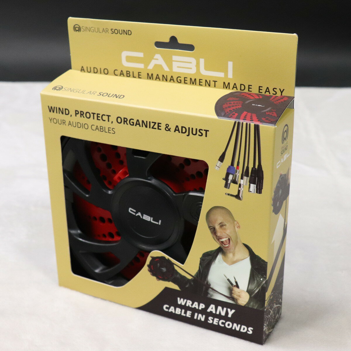 ミュージックケーブルの整理と保護音楽ケーブルを一度取り付ければ、ケーブルのたるみを心配する必要はありません。 カブリに余分な余った量を引き出し、すっきりしたジャムスペースやギグを作ります。Cabliの両端を同時に巻き上げる能力のおかげで、ケーブルを2倍の速さで包みます。Cabliのケーブルはわずか7インチ×1.68インチ(17.78cm×4.27cm)の30フィート(9m)のケーブルを保持できるので、ケーブルはスペースを取りません。ABS樹脂製で、軽量(10オンス/280g)と耐久性に優れています。ケーブルメーカーは、ケーブルを締めすぎたり挟んだりしないよう設計に相談し、ケーブルの寿命を延ばします。 多少の傷や汚れ等の使用感がありますが、動作に問題ございません。■備考：その他・付属品は画像に写っているもののみとなります。 製品仕様 商品ランクB＋：多少傷はあるが通常使用する用途において問題なし シリアルナンバー 重量- サイズ- 製造年- 製造国 ケース箱 取扱説明書 電源 付属品- ※中古品につき、傷・打痕等、写真に写りにくい部分や記載以外の傷があります。予めご了承くださいませ。 ※こちらの商品は現物1点限りを、店頭展示を含め複数のモールに同時掲載しております。 売却に伴う商品情報の削除は迅速を心掛けておりますが、必ずしもリアルタイムではございません。 ご注文後に万一売り切れとなっておりました際は、誠に申し訳ございませんがご容赦くださいませ。