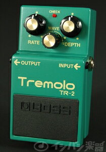 ビンテージ・トレモロから過激な機関銃奏法まで ビンテージ・アンプ内蔵の台形波トレモロを忠実再現。なめらかなトレモロ・サウンドから、機関銃のような効果のスイッチング奏法まで、多彩なトレモロ効果が得られるWAVEコントローラーを装備。■主な仕様バイパス：バッファード・バイパスコントロール：DEPTHつまみRATEつまみWAVEつまみペダル・スイッチインジケーター：CHECKインジケーター（バッテリー・チェック兼用）接続端子：INPUT端子：標準タイプOUTPUT端子：標準タイプDC IN端子電源：マンガン電池（9V形）またはアルカリ電池（9V形）ACアダプター（別売）消費電流：25mA連続使用時の電池の寿命：マンガン電池：約12時間アルカリ電池：約28時間※使用状態によって異なります。付属品：保証書チラシ（安全上のご注意、使用上のご注意、お問い合わせの窓口）マンガン電池（9V形、本体に接続済み）別売品：ACアダプター：PSA-100■外形寸法/質量幅 (W)：73 mm奥行き (D)：129 mm高さ (H)：59 mm質量：385 g※画像はサンプルです。