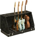 Fender Instrument Case Standsは、複数本の楽器を保護、そしてディスプレイするのに便利なアクセサリーです。 一見トラディショナルなルックスのケースは、組み立てると見栄えもラグジュリアスなギタースタンドに変身します。 3-plyハードシェルウッドケースにビニールラッピングされた把手部とスチールラッチを装備し、持ち運びも楽に行えます。 内部は柔らかなアクリル生地に覆われており、大切な楽器に傷を付けることなく陳列いただけます。 ※画像はサンプルです。 ※画像のギター本体は付属致しません。 モデル番号:0991017506 シリーズ:Classic Series カラー:Black 素材:3-Ply Hardshell Wood 原産国:CN