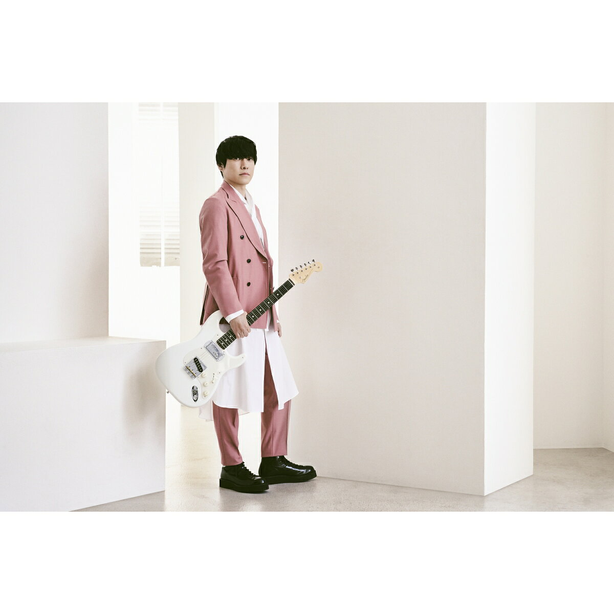 《WEBSHOPクリアランスセール》Fender / Souichiro Yamauchi Stratocaster Custom Rosewood Fingerboard White [入荷致しました！]【PNG】（2枚目）