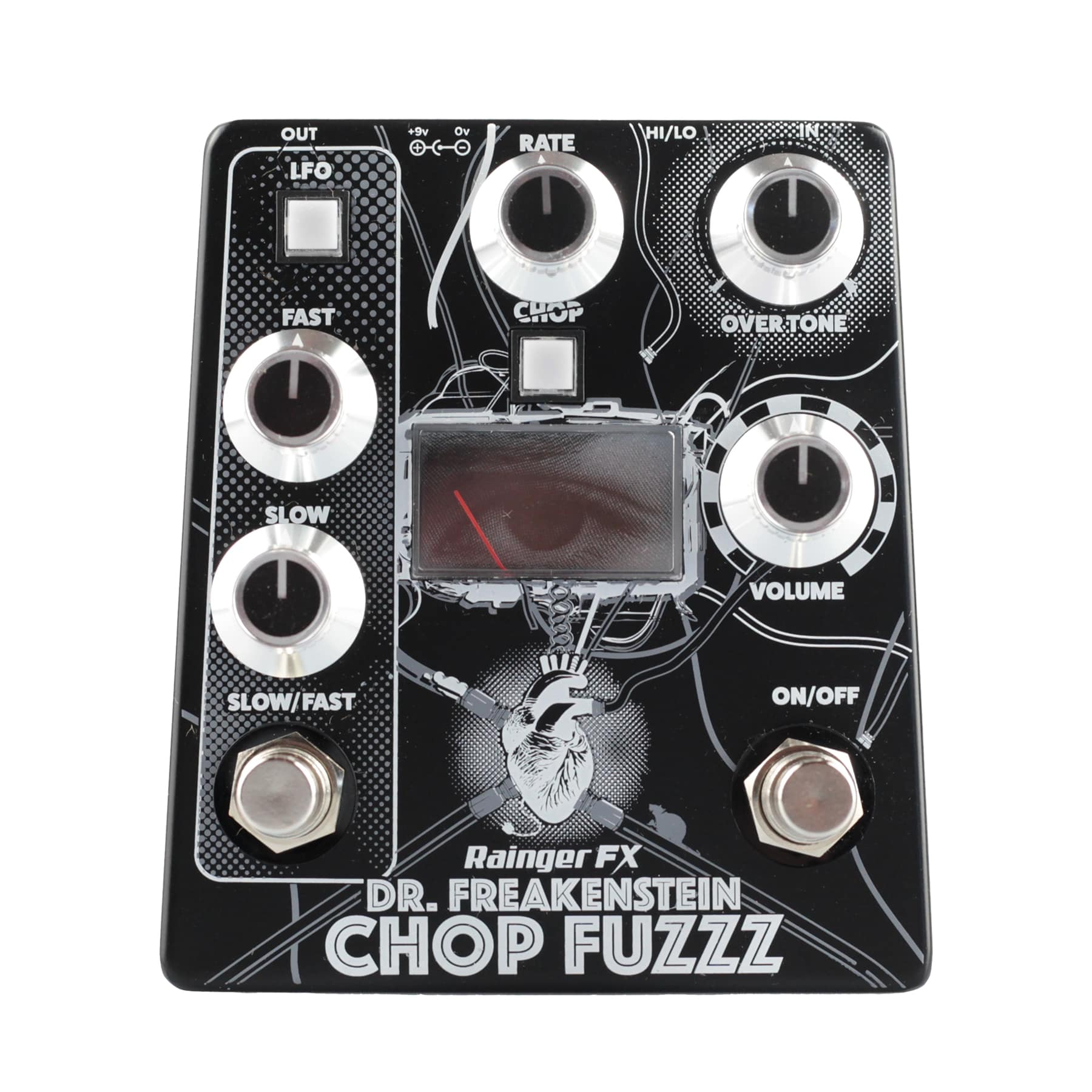 超マッドでドープ。感性が爆発するエクストリーム・ファズ！ Chop FuzzzはRainger FXのアティチュードを最も体現するイカレ系ファズ、Dr. Freakensteinシリーズの最新バージョン！フルオンのゲートファズを基本に、興味深い数々の方法で、シグナルをリアルタイムに全方位からマニピュレートできます。 オクターブともピッチとも違う、複雑怪奇なハーモニーを加えるオーバートーン制御。フルゲインのサスティンを縦横無尽に操るノイズゲート。容赦なくシグナルをぶつ切りにするチョップ・トレモロ。そしてLFOセクションは極限のチューニングに進化。ありえないほどのコントロールレンジで、ドローンサウンドやリングモジュレーターの領域までアクセス可能になりました。 マッド・サイエンティストの実験ラボから生まれた、ギターペダル史上最もエクストリームな逸品です。 ■極限ファズ +ノイズゲート + オーバートーン Dr. Freakensteinシリーズで脈々と受け継がれてきたフルオン/フルゲイン/フルレンジの圧巻のファズトーンは、最新バージョンのChop Fuzzzでも全て受け継がれています。恐ろしいほどラウド、山ほどのローエンド、そして焼け付くような高域が楽しめます。 特別設計のノイズゲートを搭載し、全てをなぎ倒すような圧倒的ドライヴにおいても驚くほどのローノイズを達成。永遠に伸びるかのようなサスティンも自在に操れます。 Overtoneは従来のピッチやオクターブとは違う、複雑怪奇なハーモニーをファズドライブへ加えます。エクストリームなフェイザー、またはステロイドを注入したワウエフェクト。付属のIgorコントローラーを使ってリアルタイムに操作も可能です。 ■極限LFOセクション Overtoneを揺らすLFOセクションは、サウンドに”3D”なフィーリングを追加します。規則的なトライアングル波で動き、あらゆる複雑怪奇なトーンを演出可能です。Chop Fuzzzでは2種類のLFOスピードを設定、フットスイッチで切り替えられるようになりました。Slowは一般的な速度レンジ、ゆっくりと這い寄るような変化やビヨビヨのワブルまで。そして新たに追加されたFastはLFOを可聴域までプッシュし、特定のピッチにまでチューン可能。貴方のプレイの下で蠢くドローンやリングモジュレーター的サウンドへアクセスできます。 ■極限チョップ・トレモロ Overtoneを揺らすLFOセクションは、サウンドに”3D”なフィーリングを追加します。規則的なトライアングル波で動き、あらゆる複雑怪奇なトーンを演出可能です。 Chop Fuzzzでは2種類のLFOスピードを設定、フットスイッチで切り替えられるようになりました。Slowは一般的な速度レンジ、ゆっくりと這い寄るような変化やビヨビヨのワブルまで。そして新たに追加されたFastはLFOを可聴域までプッシュし、特定のピッチにまでチューン可能。貴方のプレイの下で蠢くドローンやリングモジュレーター的サウンドへアクセスできます。 ■SPECIFICATION ●マッシヴで強烈なゲートファズサウンド ●シンセサイザーのようなフィルター/モジュレーション ●アメイジングな”ブリンクアイ”シグナルメーター！ ●Igorコントローラー（感圧式エクスプレッションパッド）付属 ●クールなカスタムエンクロージャー！ ●スタンダードな9Vセンターマイナスの電源アダプターで動作します。電池は使用できません。 ●トゥルーバイパス ※画像はサンプルです。