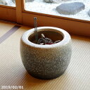 火鉢 信楽焼　白砂 11号(33cm)+灰炭セット(木灰6L（約3kg）＋底砂ひゅうが土4L+特級品の小割れ(鞍馬炭)2L＋黒炭(京の炭　鞍馬炭特級品)1kg)　【木炭】【遠赤外線 七輪 薪ストーブ 暖房 癒やし やすらぎ 陽だまり 加湿 インテリア】【送料無料】