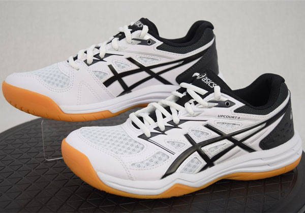 【2021 春夏】 アシックス 【ASICS】 Jr ジュニア用 ks キッズ用 バレーボールシューズ インドアスポーツ UPCOURT 4 GS 1074A027 100 (小学生/子供用/バレーボール用品/バレー用品/バレーシューズ/部活動/トレーニング/インドアシューズ)