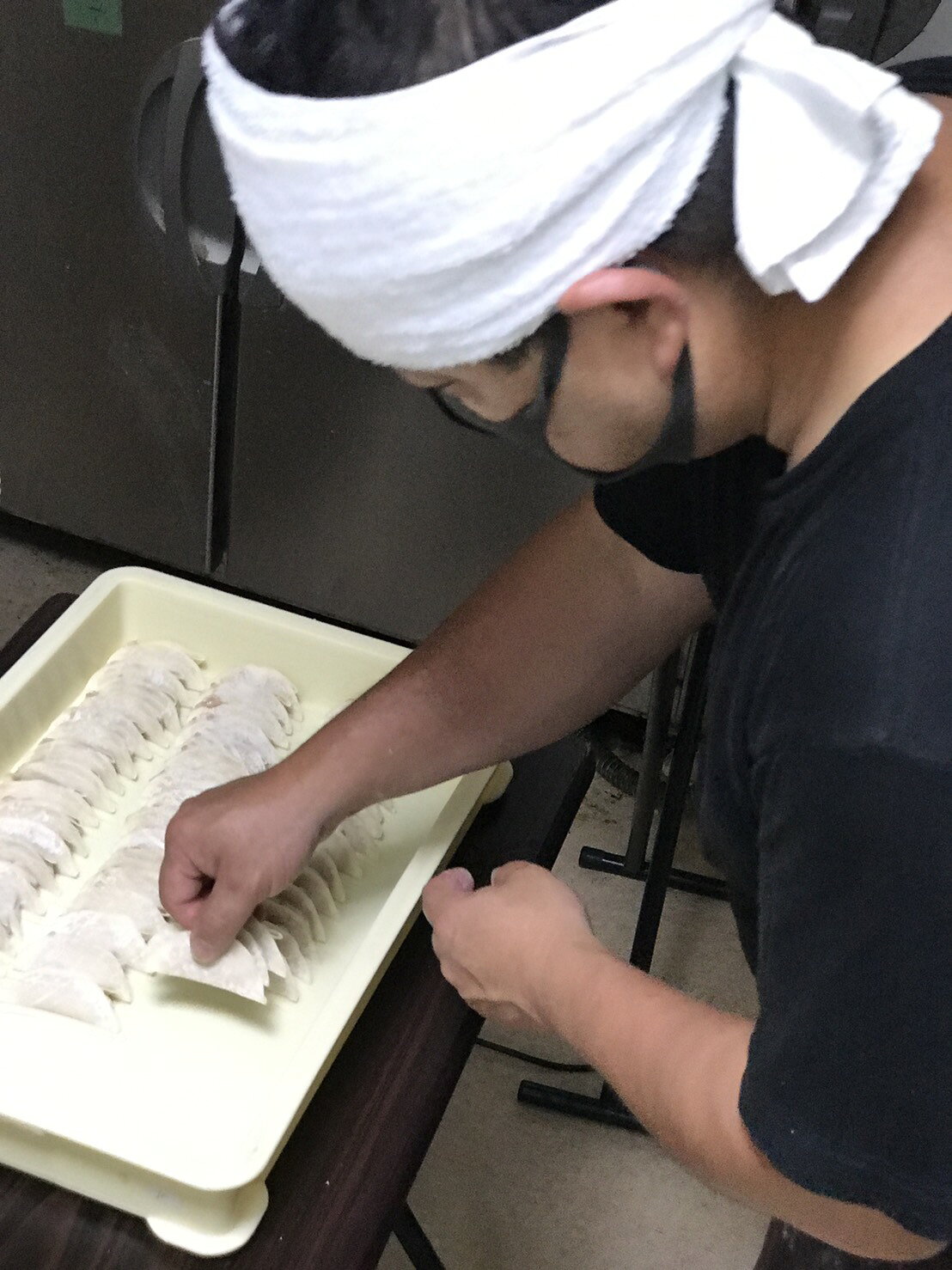 【楽天1位】職人が作る本気のてっぺい餃子25個入り　国産豚肉　ラーメンやビールとの相性バッチリ 同梱OK！　無化調　※北海道と沖縄は3,980円以上注文時も別途送料1300円かかります。 ishidateppei-10000070 MUJINYA サンプル画像3