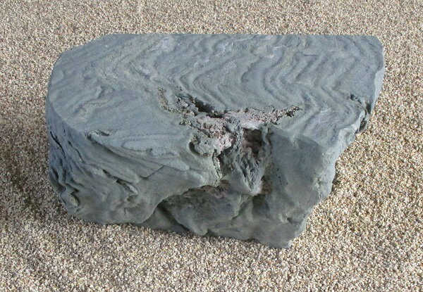 【送料別途】【国産・日本産・愛媛県産】【伊予青石】【沓脱石・踏み台石・物置石・飾り石】【庭石・景石・坪庭・縁側・インテリア・花壇】★重量物の為ご購入の際運搬のご確認必須★お近くの「福山通運　支店止」までの　配達です。