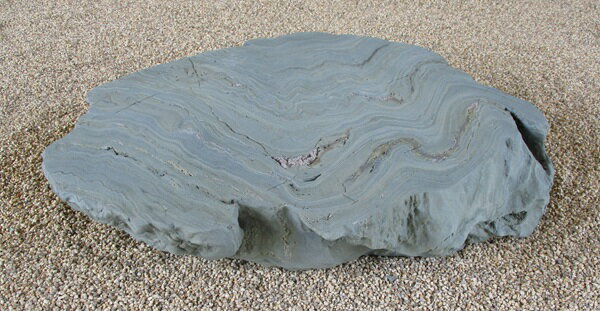 【送料別途】【国産・日本産・愛媛県産】【伊予青石】【沓脱石・踏み台石・物置石・飾り石】【坪庭・景石・インテリア・花壇・庭石・縁側】★重量物の為ご購入の際運搬のご確認必須★お近くの「福山通運　支店止」までの　配達です。