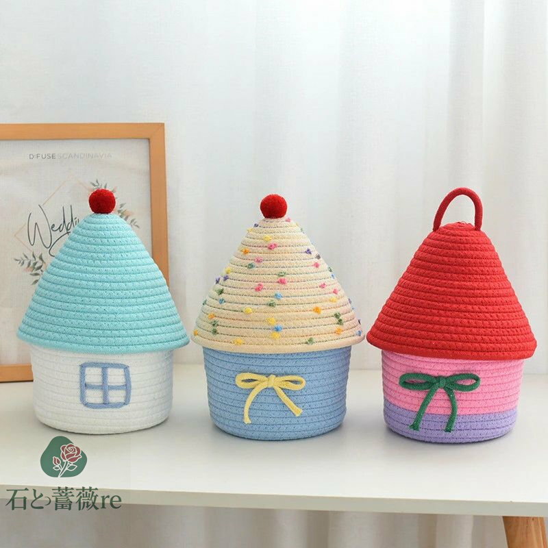 石と薔薇reの送料無料 収納ボックス 小物バスケット カゴ カバー付き 編みかご 卓上 収納かご かわいい 小物入れ おやつ 雑貨 化粧品 スナック 収納 シンプル ボックス おしゃれ 新生活 ナチュラル 家庭 学校 オフィス 机上収納 テーブル 寝室 収納バスケット 楽天海外通販｜アングル2