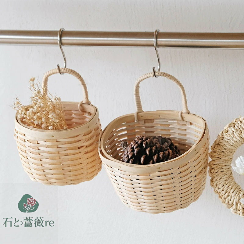 送料無料 キッチン収納かご バスケット 収納ケース キッチン用品 吊り下げ 天然素材 編み 壁掛け 雑貨 整理 浅型ボックス おしゃれ 籠 ネギ・生姜・ニンニク用 バスルーム 小物入れ カゴ 可愛い 部屋の模様替え 民宿 寝室 プレゼント 楽天海外通販