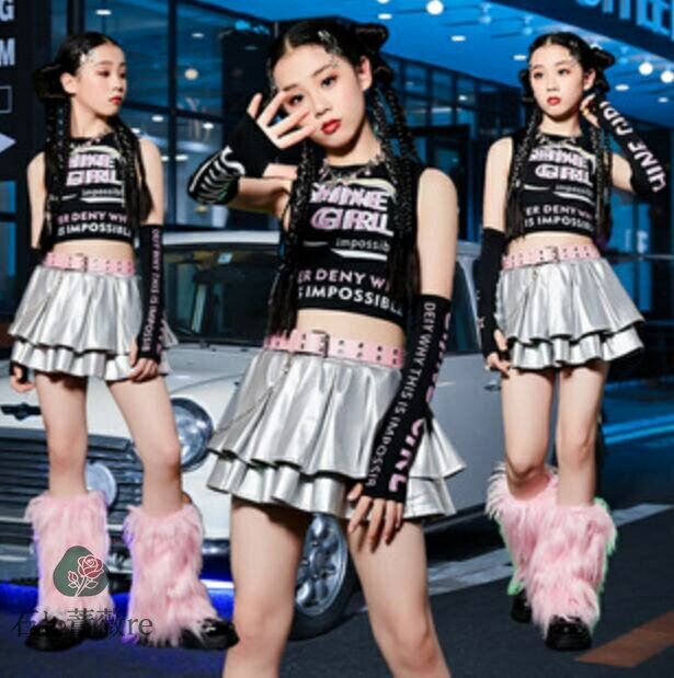 女の子ジャズダンス衣装 臍出しタンクトップ レザープリーツスカート 子供ヒップホップダンスウェア イベントキッズステージショー演出服 jazz hiphop 学園祭 キッズチアダンス ステージ衣装 イベント舞台演出服 発表会