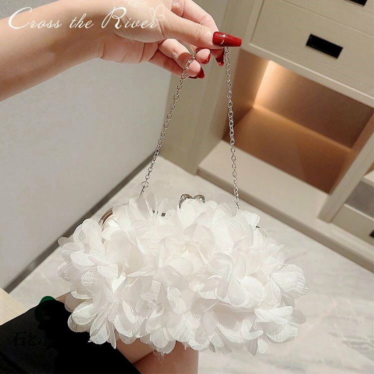 ウェディング バッグ ドレス パーティーバッグ 2way ハンドバッグ スマホショルダー 白 黒 レース 花飾り バッグ 横型 結婚式バッグ バッグ ショルダーバッグ 同窓会 レディース 結婚式 謝恩会 披露宴 演奏会 成人式 発表会 二次会 お呼ばれ フェミニン パーティー