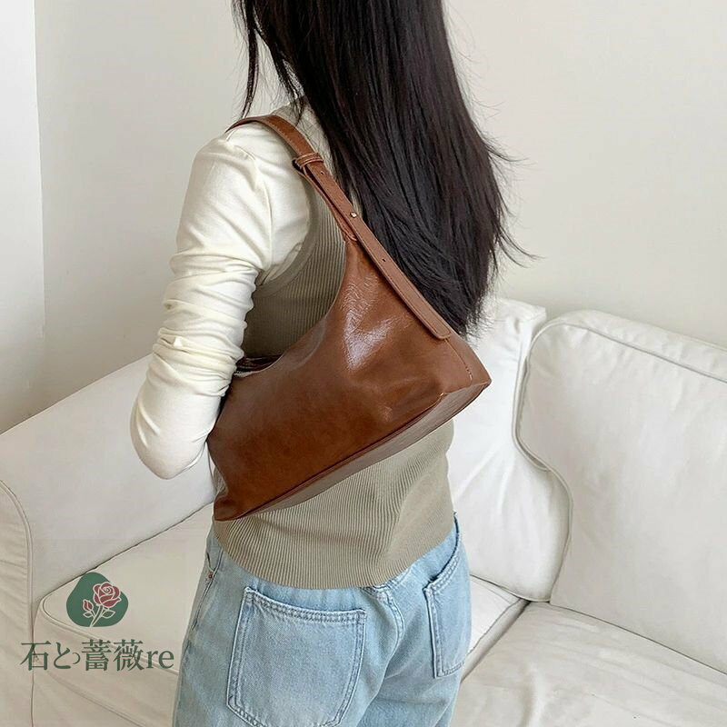 アンダーアーム ソフトレザー 餃子型 ニッチバッグ