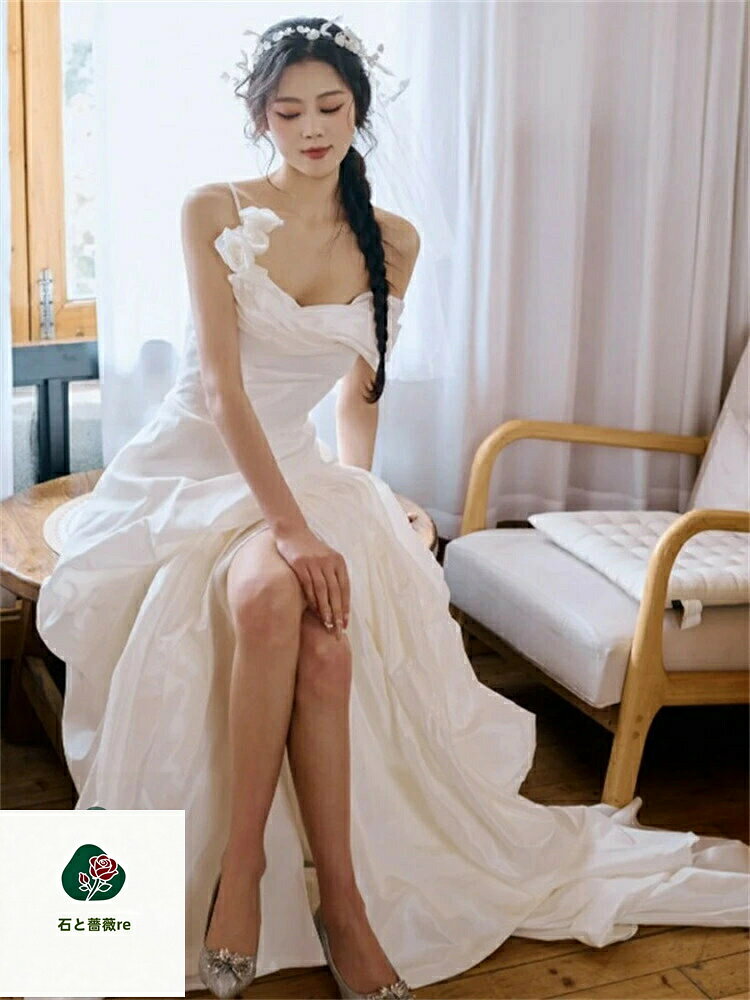 石と薔薇reのウェディングドレス ロングドレス オフショルダー パーティードレス 結婚式 ワンピース カラードレス 白 高級感 演奏会 姫系風 前撮り ウェディング撮影 きれいめ 二次会 披露宴 発表会 舞台用 ピアノ 誕生日 成人式 コンサート 大きいサイズ XS-3XL ホワイト｜アングル3