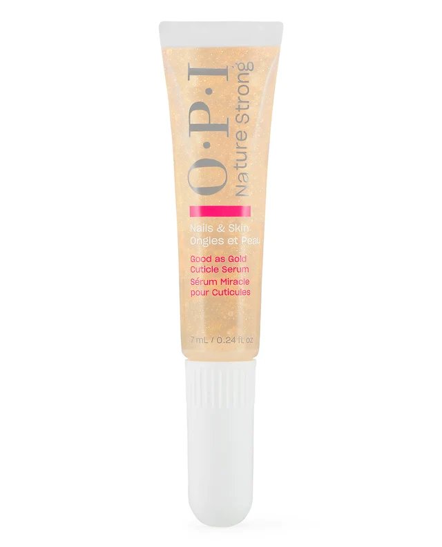 オーピーアイ ネイチャーストロング グッドアズゴールド キューティクル セラム 7ml OPI Nature strong Good as Gold Cuticle Serum OPIのネイチャーストロングスキンケアシリーズは自然由来成分配合、ヴィーガン処方*のプロフェッショナル ネイル＆スキンケア システムです。 ネイルサイエンティストによって開発された本製品は、角質層まで潤い浸透し、保湿により手肌・指先周りを美しく健やかに保ちます。 毎日のケアに自然を感じながら、贅沢な気分をお楽しみください。 Mood Bloom Scent TechnologyTM(ムードブルームセント テクノロジー)を用いた奥行きある香り体験をお楽しみください。 ジェルで浸透(*1)、高保湿ネイル美容液。 さらっと軽い付け心地でべたつかないから、シーンを選ばず使えます。 ネイルオイルよりさらに軽い付け心地。 調香師が設計した香りで、セルフケアをより心地よく楽しめます。 金色ラメ入りで輝く華やかな手元に。 自然由来成分 91%(*2)。 保湿成分グリセリンをリッチに配合。ヴィーガン処方(*3)。 *1 角質層まで *2 自然由来指数91%(水71%含む)ISO 16128 準拠 *3 動物由来成分不使用 持ち運べるペンタイプなので、どこでも指先ケアできます。 シリコンマッサージャーが甘皮をやさしくケア。 ご使用時は適量を取り、爪とキューティクル周りにマッサージするように馴染ませます。 昼のケア×夜のケア、爪や甘皮に美容液やオイルを塗り、 その上からバームでフタをして潤いを閉じ込める”ネイルスラッギング”に。 ネイルセラムやネイルオイルの上からネイルバームを薄く塗ると、乾燥を防ぎ潤った指先に。 内容量：7ml ■注意事項■ご使用上のご注意 同封されている使用説明書をよくお読みの上ご使用ください。 ■商品は品質改良の為、予告なく仕様を変更する場合がございます。 ■パッケージ・デザインは予告なく変更となる場合があります。 ■商品がリニューアルした場合はリニューアル後の商品をお届けする場合があります。 ■複数店舗で在庫共有のため万が一在庫がない場合は、納期をメールでおしらせします。 ■メーカー欠品している場合は、キャンセルさせていただく場合があります。 ■ゆうパケット及びレターパックプラスでの発送は日時指定、代引き不可となります。 箱潰れ等の商品の保証はございませんのでご了承の上、ご購入下さい。 ◎商品をお受け取りになれなかった場合は再発送には通常の送料が必要となります。 メーカー:OPI区分：雑貨製造国：ポーランド製 広告文責：有限会社アイリス