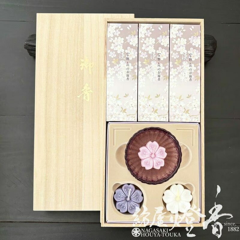 乐天商城 - 日本香堂 線香 煙の少ない 桐箱浮き ローソクセット 淡墨の桜 お線香 母の日 ギフト プレゼント いい香り【約50g×3箱】