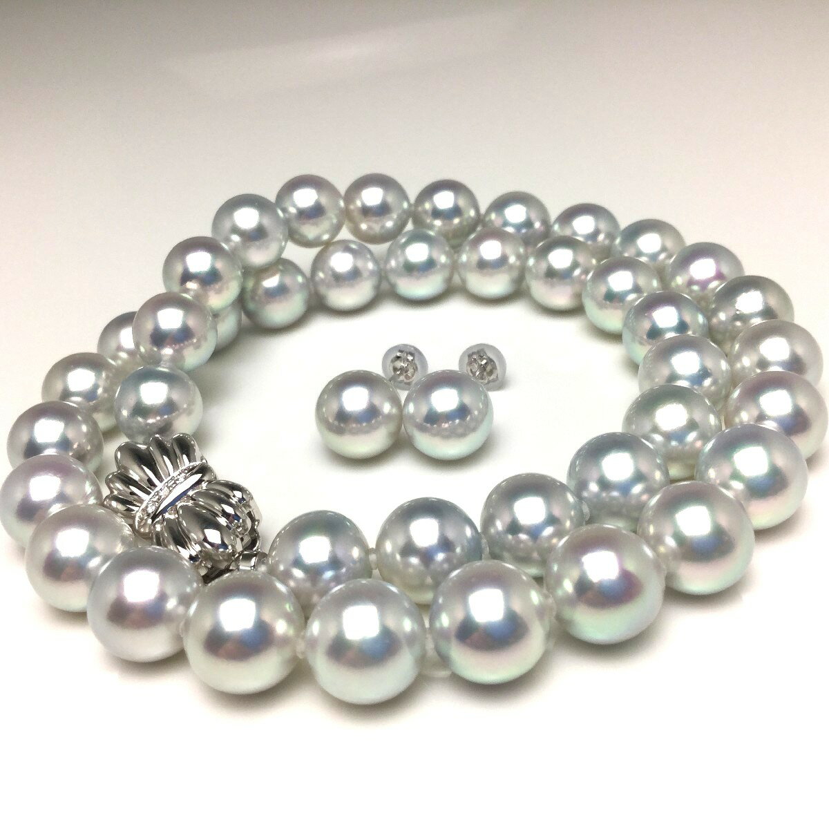 真珠 ネックレス パール オーロラ・真多麻 アコヤ真珠 イヤリング or ピアス セット 9.5-10.0mm ホワイトシルバーブルー(ナチュラルカラー) K1...