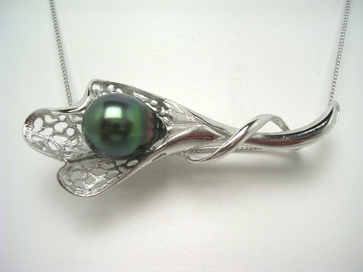 真珠 ブローチ パール 黒蝶真珠 12.7mm ミドルグリーン シルバー 62445 イソワパール