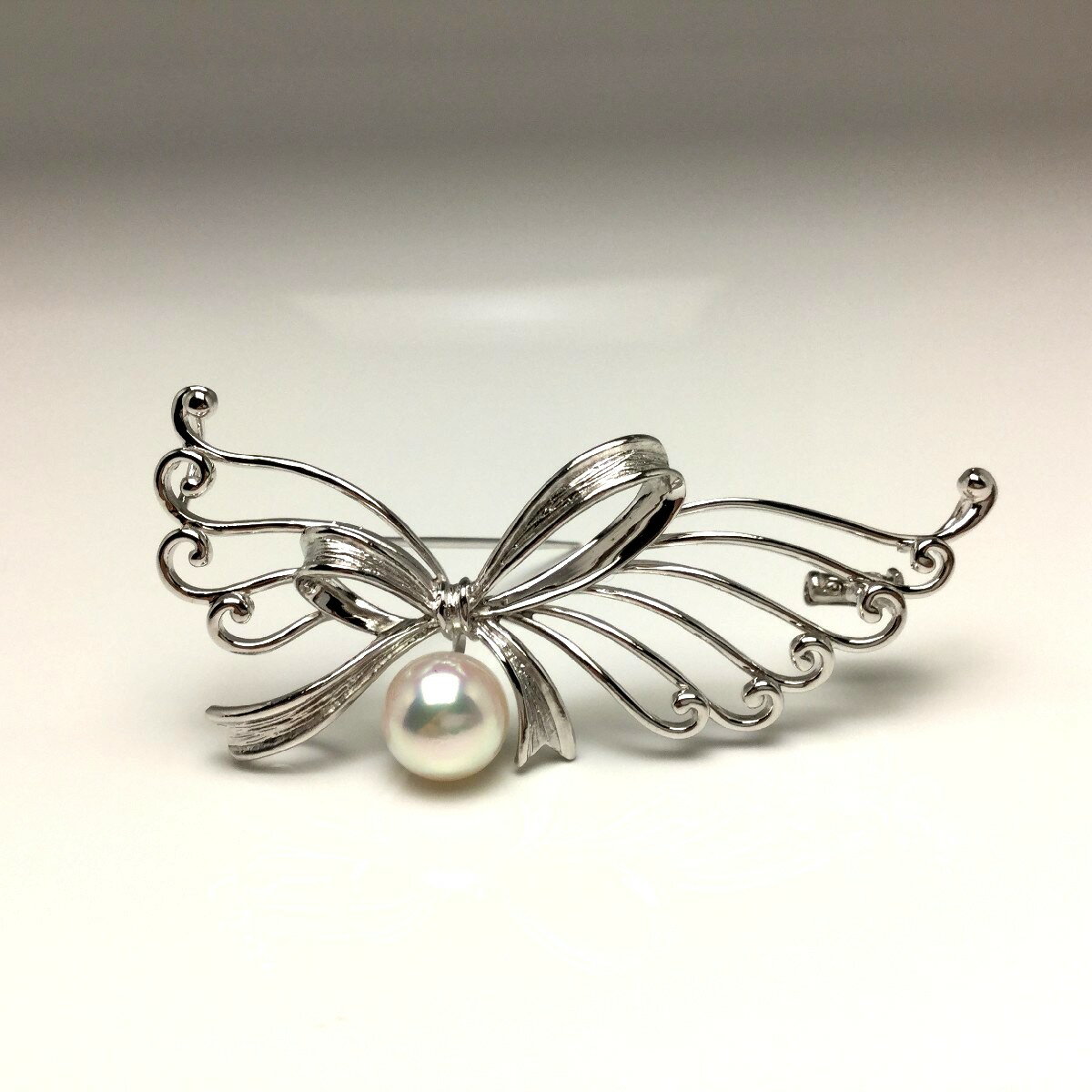 Pearl - 真珠 ブローチ パール アコヤ真珠 8.9mm ホワイトピンク シルバー リボン ウィング 66126 イソワパール