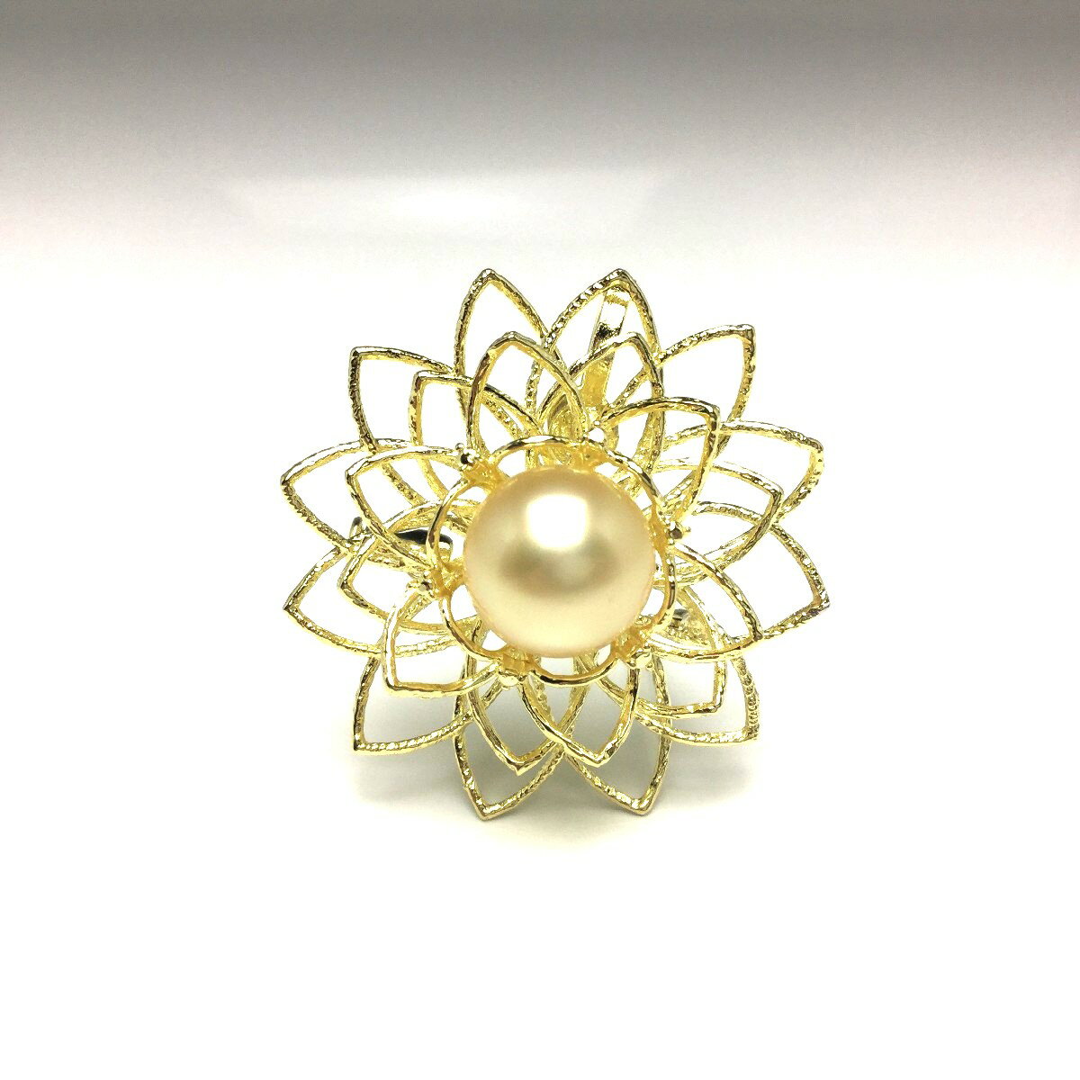 White Butterfly Pearl - 真珠 ブローチ パール 白蝶真珠 11.1mm ゴールド（ナチュラル） シルバー ムーン 69334 イソワパール