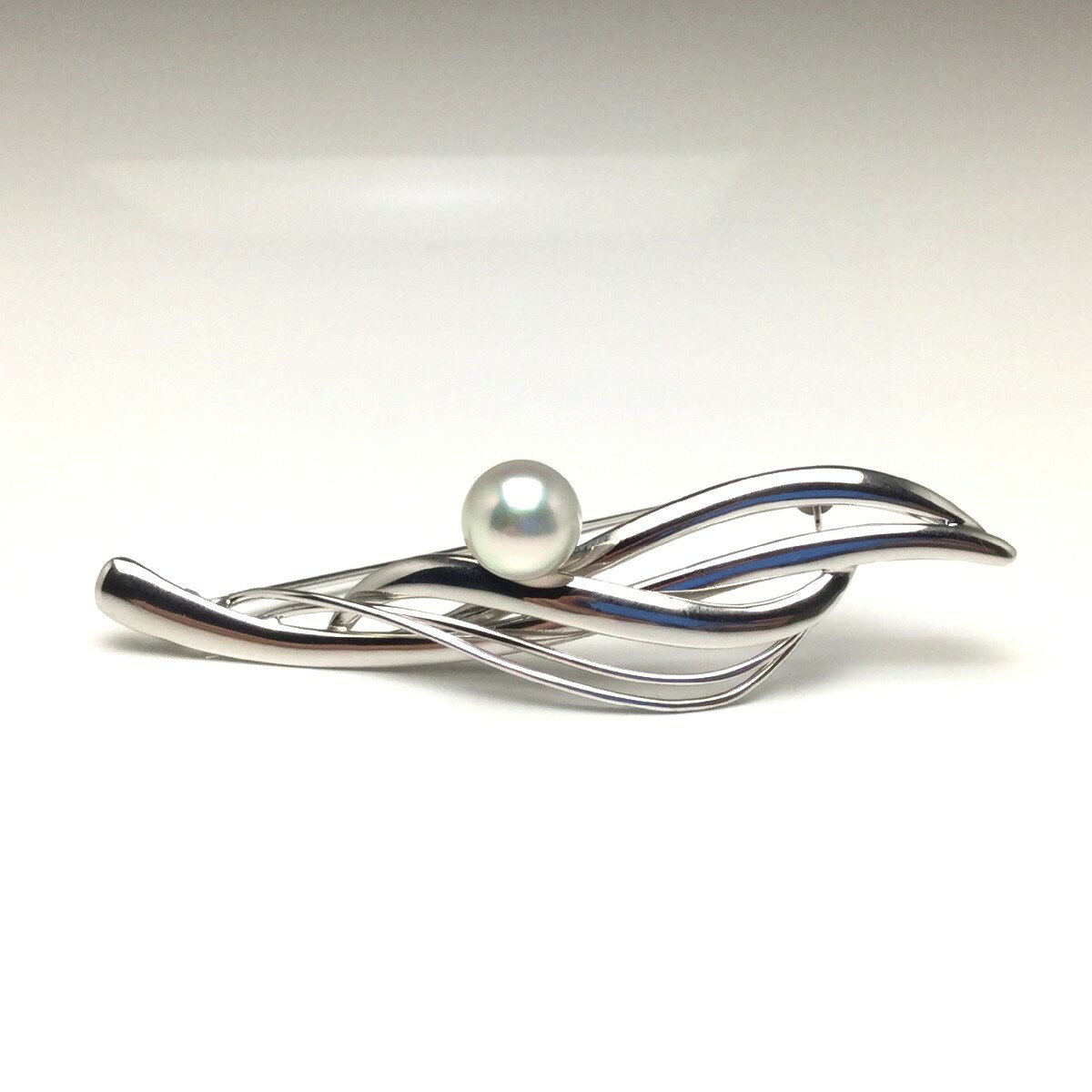 真珠 ブローチ パール アコヤ真珠 8.1mm ホワイトシルバーブルー(ナチュラル) シルバー 79613 イソワパール