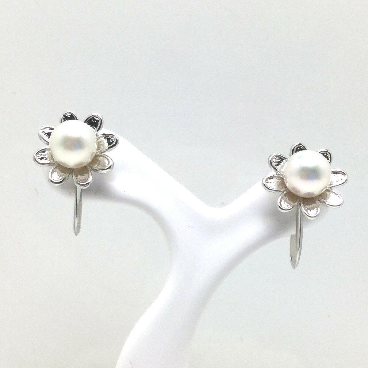 Pearl - 真珠 イヤリング パール アコヤ真珠 6.1mm ホワイトピンク シルバー 植物 79862 イソワパール
