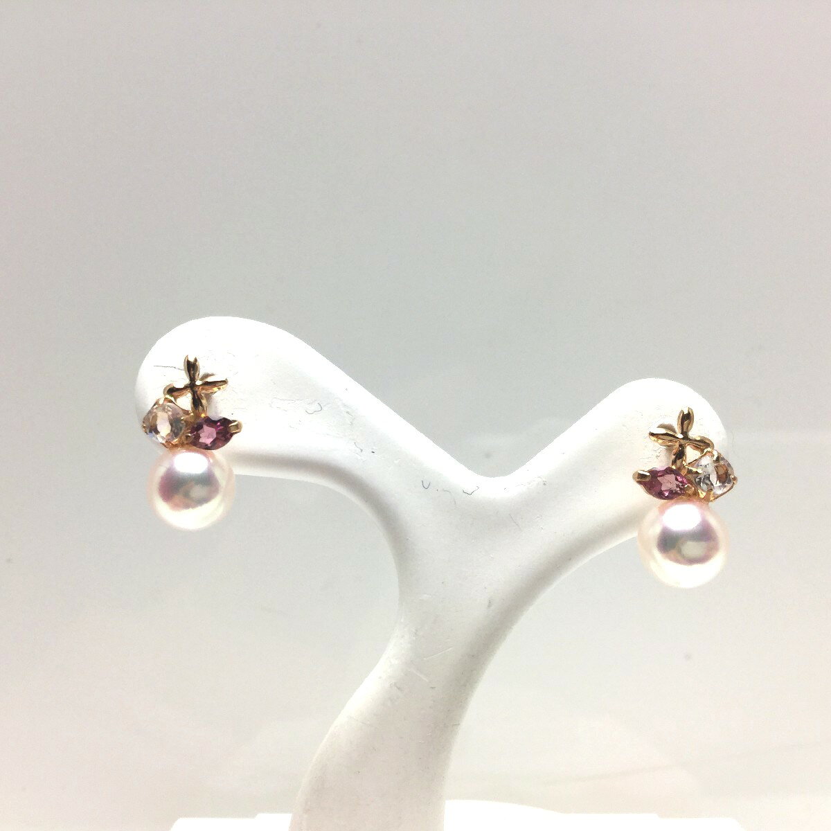 Rakuten - 真珠 ピアス パール アコヤ真珠 スタッド 5.5mm ホワイトピンク K18 イエローゴールド 天然石 69489 イソワパール