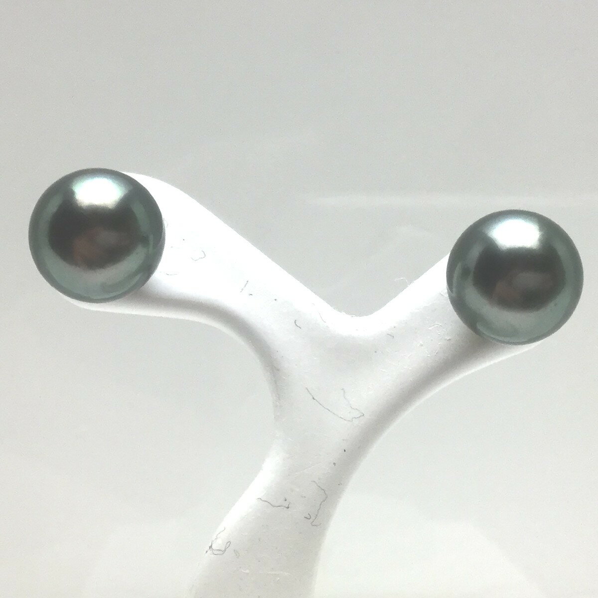 真珠 ピアス パール 黒蝶真珠 スタッド 9.4mm ミドルグリーン Pt900 プラチナ 72632 イソワパール