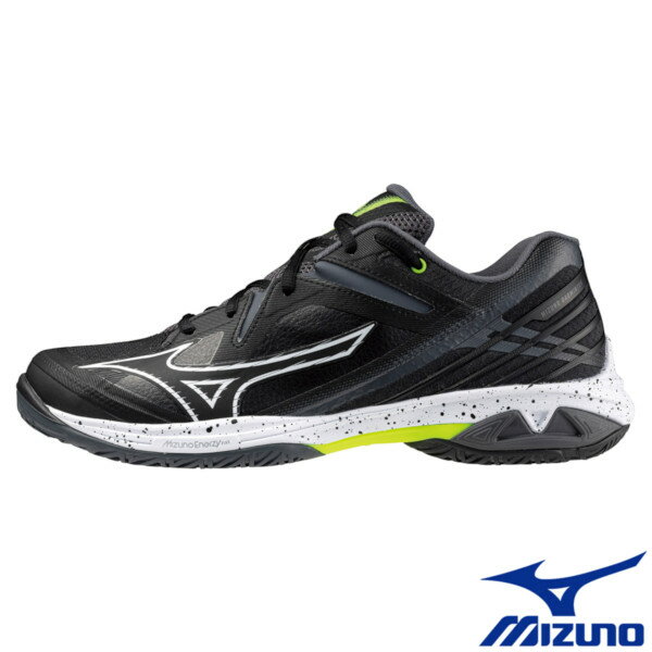 MIZUNO ENERZY NXTを搭載した、軽量性・加速性がコンセプトの新しいウエ―ブクロー。 4Eワイドタイプ ■品番：71GA2444 ■カラー： 40：ブラック×ホワイト×イエロー ■サイズ：23.0〜28.5cm ■素材： 甲材／人工皮革×合成繊維 底材／合成底 ■質量：約305g（27.0cm片方） ■インソール：ミズノエナジーインソール（取り外し可） ■ノンマーキングソール ■ベトナム製 ■シューズ幅：4E相当の方向け ※日本バトミントン協会検定合格品です。