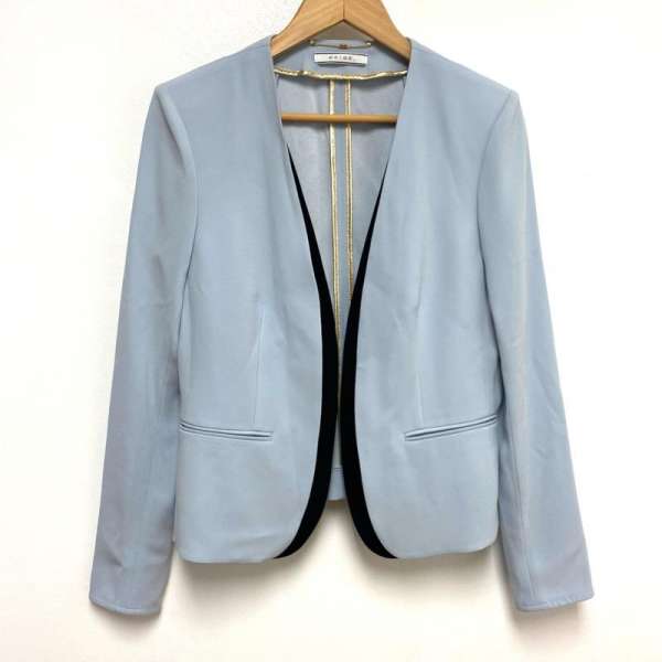 beige， ベイジ ジャケット、ブレザー ジャケット、上着 Jacket CINDY ダブルカラー ジャケット ノーカラー【USED】【古着】【中古】10047011のサムネイル