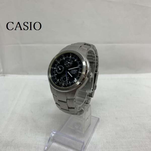 CASIO カシオ アナログ（クォーツ式） 腕時計 Watch Analog (Quartz) エディフィス デイデイト 100M ブラック 文字盤 EF-305 アナログ 腕時計【USED】【古着】【中古】10047943