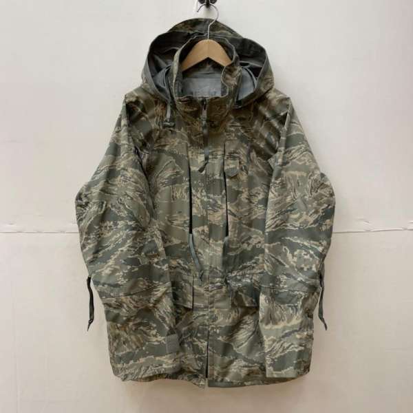 USED/古着 USED古着 ジャンパー、ブルゾン ジャケット、上着 Jacket アメリカ軍 APEC PARKA GORE-TEX ゴアテックス ミリタリー ジャケット 米軍【USED】【古着】【中古】10059516