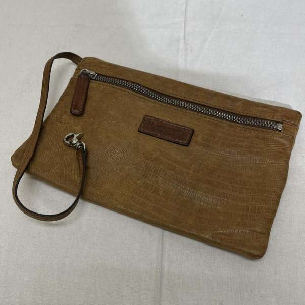 楽天ドンドンダウンISDaniel&Bob ダニエルアンドボブ ポーチ ポーチ Pouch ストラップ付き 型押しレザー 615【USED】【古着】【中古】10068037